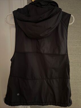 lululemon athletica Black Sleeveless Hooded Vest